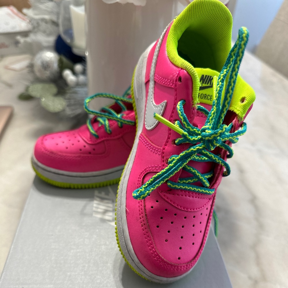 Nike Air Force 1